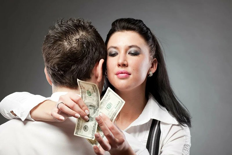 меркантильный брак финансовые взаимоотношения в семье